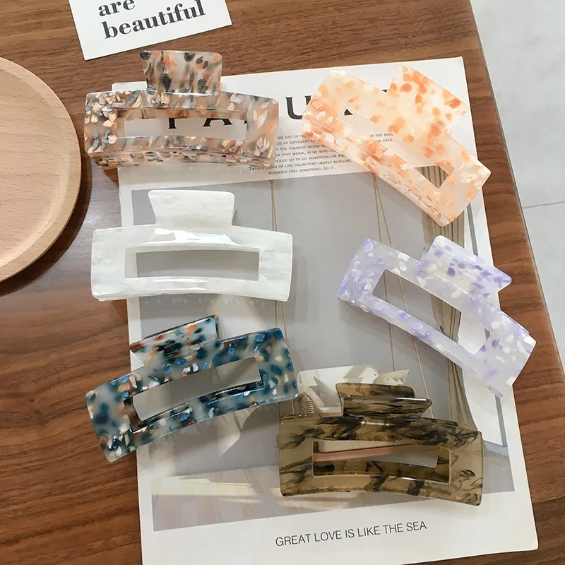 Autumn And Winter New Korean Acrylic Hair Accessories Girl Fresh Hairpin Large Temperament Hair Catch display picture 1