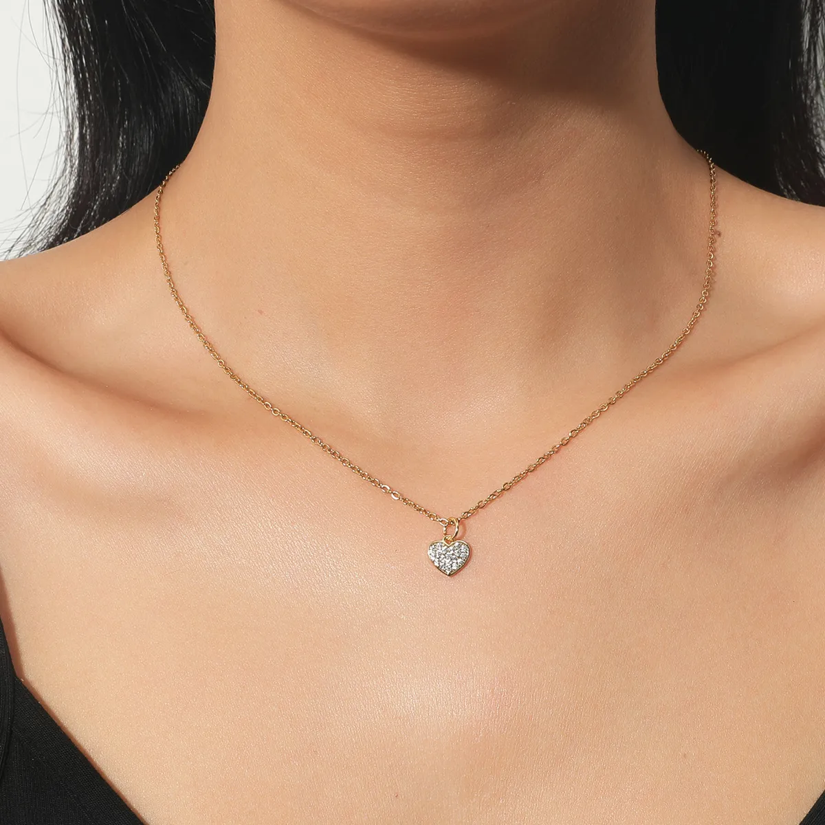 Titanium Steel Hypoallergenic Zircon Heart Necklace display picture 2