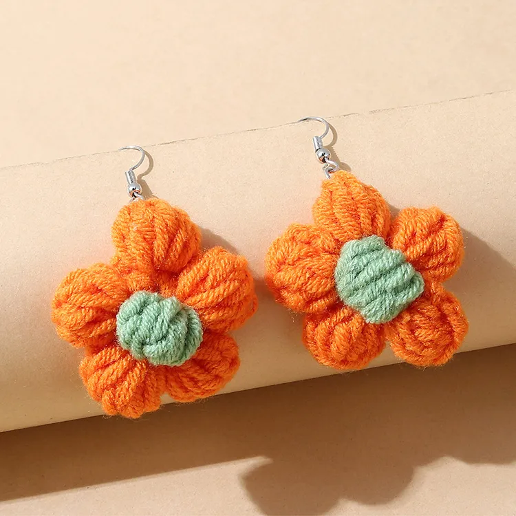 Korean Style Small Fresh All-match Knitted Wool Flower Earrings display picture 1