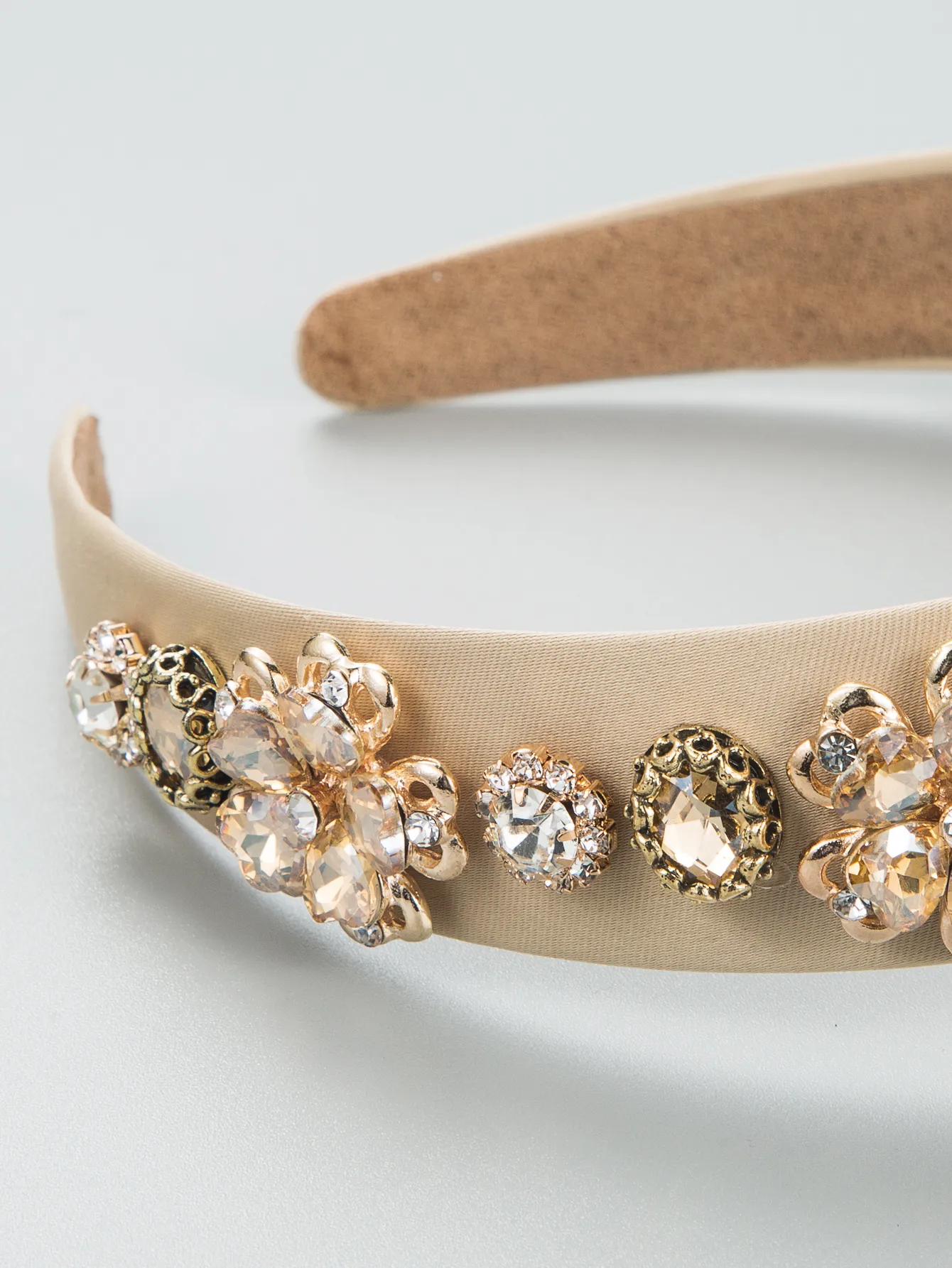 Baroque Ornate Jeweled Flower Fabric Headband display picture 4