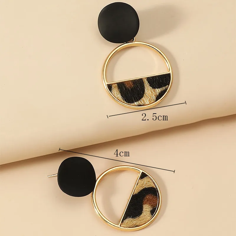 Fashion Acetate Half Hollow Leopard Print Alloy Earrings display picture 4