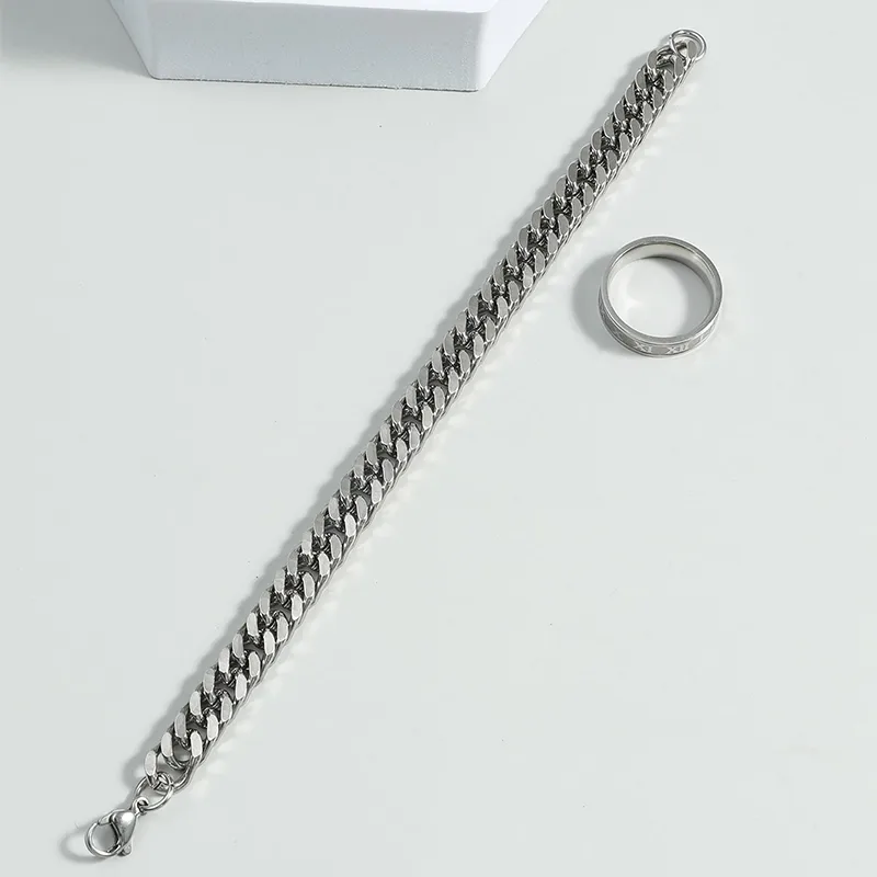 Men&#39;s Stainless Steel Roman Numeral Ring Chain Bracelet display picture 4
