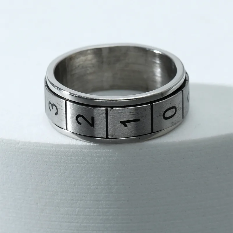 Wholesale Jewelry Fashion Number Stainless Steel Titanium Steel White Gold Plated Polishing Rings display picture 3