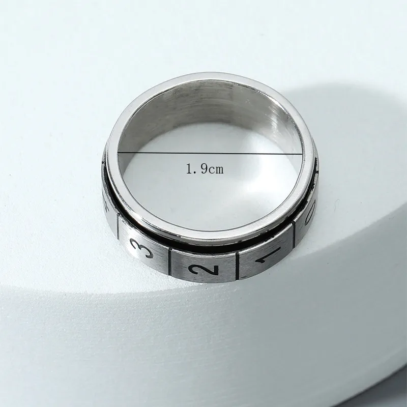Wholesale Jewelry Fashion Number Stainless Steel Titanium Steel White Gold Plated Polishing Rings display picture 4