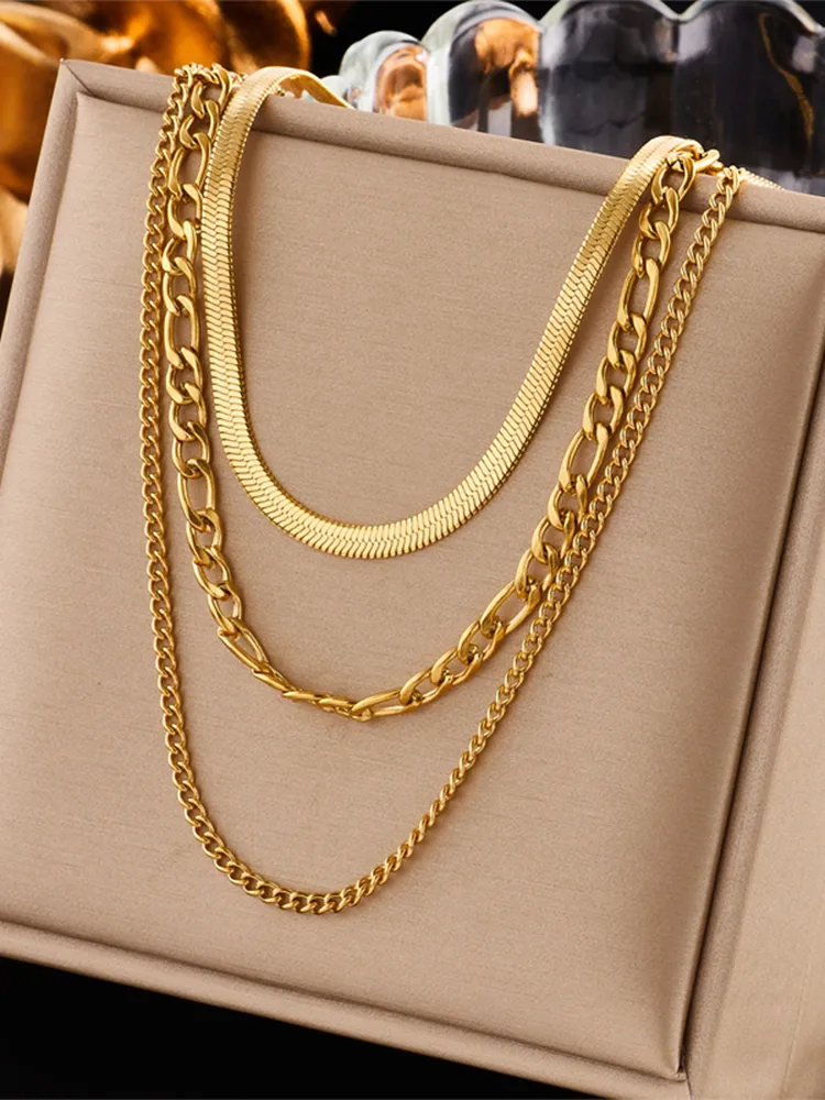 Stainless Steel 18K Gold Plated Simple Style Gold Plated Geometric No Inlaid Layered Necklaces display picture 3