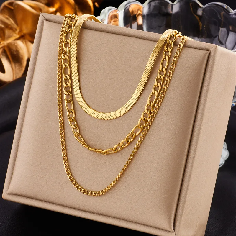 Stainless Steel 18K Gold Plated Simple Style Gold Plated Geometric No Inlaid Layered Necklaces display picture 5