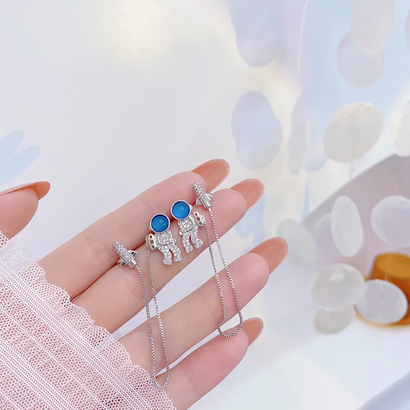 Fashion Astronaut Alloy Tassel Rhinestone Earrings display picture 1