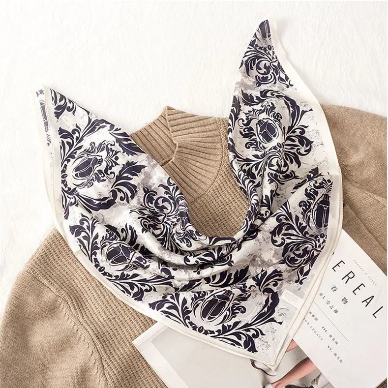 Women's Sweet Printing  Silk Silk Scarves display picture 3