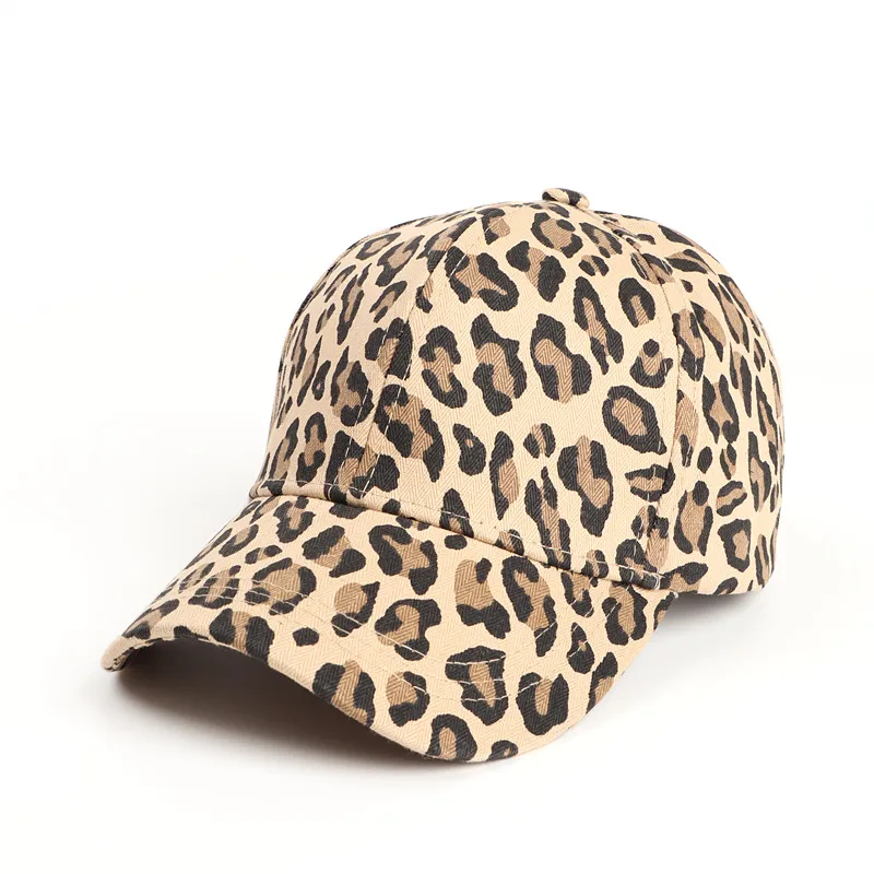 Personalized Cow Striped Baseball Cap Curved Eaves Leopard Print Baseball Cap Men's And Women's Outdoor Sunscreen Hat display picture 3