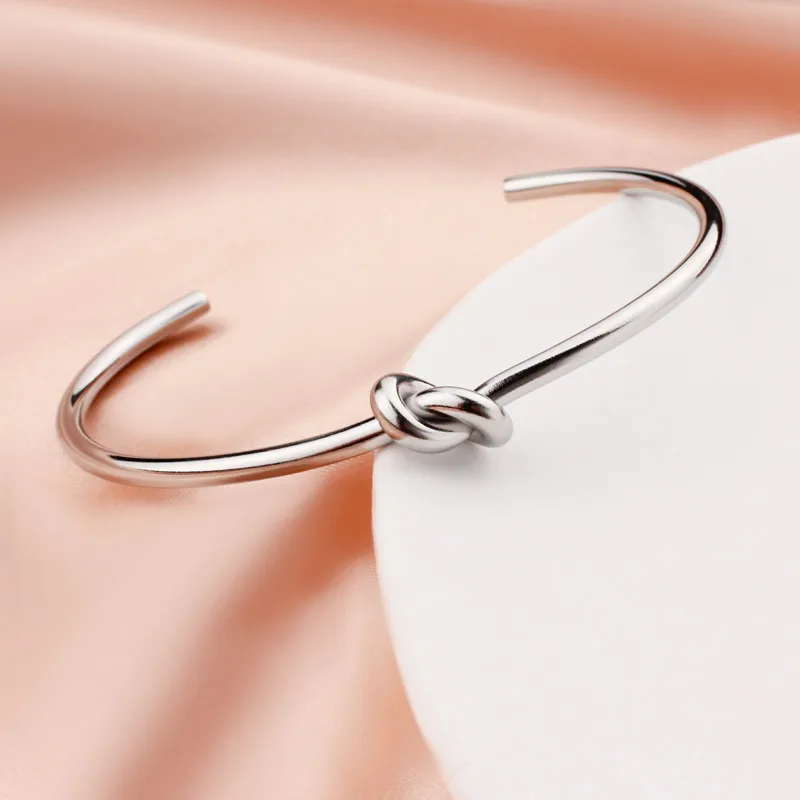 Simple Style C Shape Stainless Steel Titanium Steel Gold Plated Bangle In Bulk display picture 4