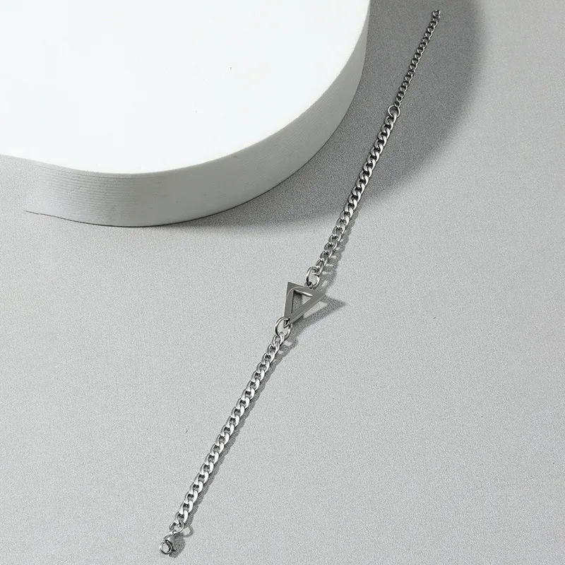Simple Style Triangle Solid Color Titanium Steel Plating Men's Bracelets display picture 1