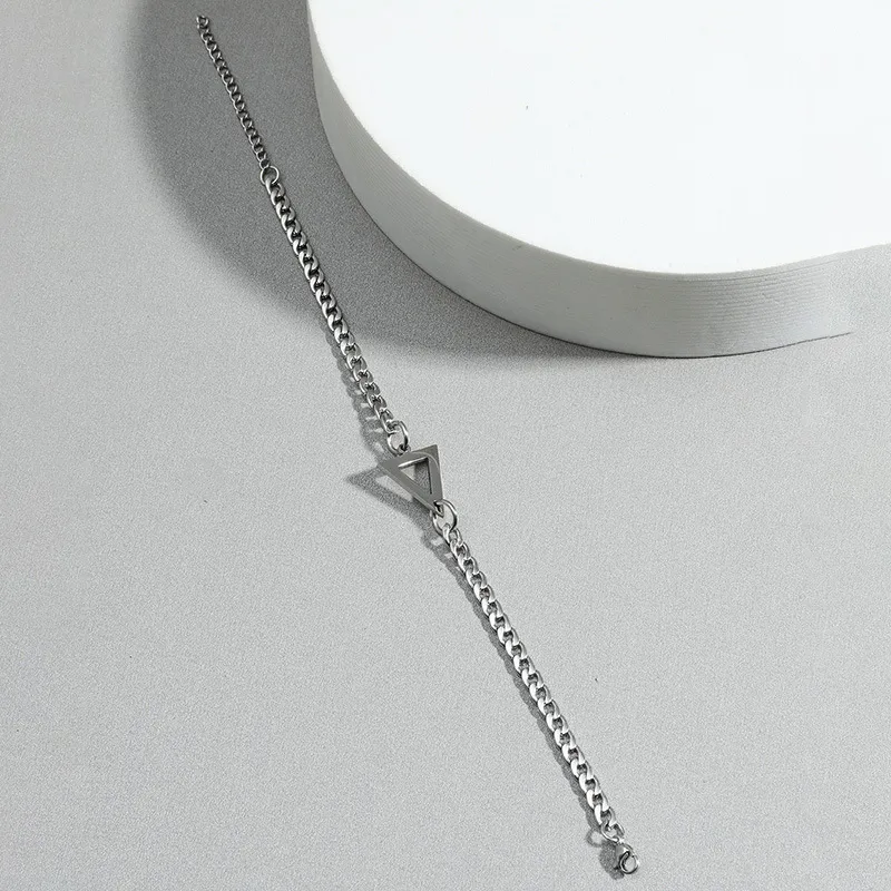 Simple Style Triangle Solid Color Titanium Steel Plating Men's Bracelets display picture 3
