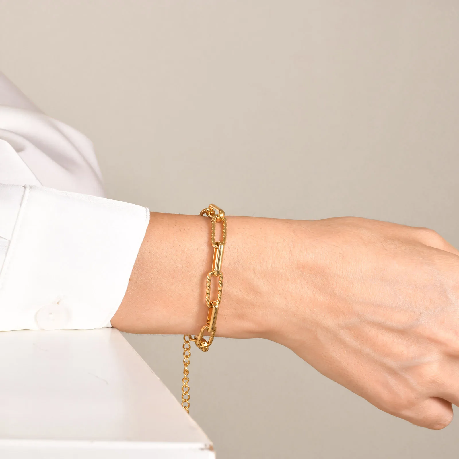 IG Style Geometric 201 Stainless Steel 18K Gold Plated Paperclip Chain Bracelets In Bulk display picture 8