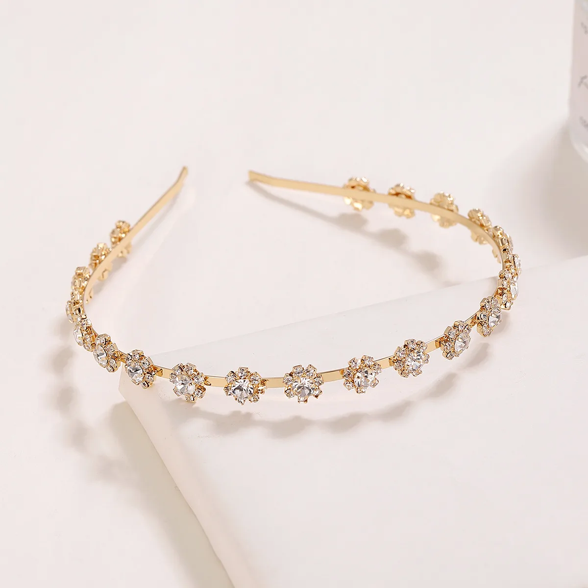 Sweet Flower Alloy Rhinestone Plating Hair Band display picture 3