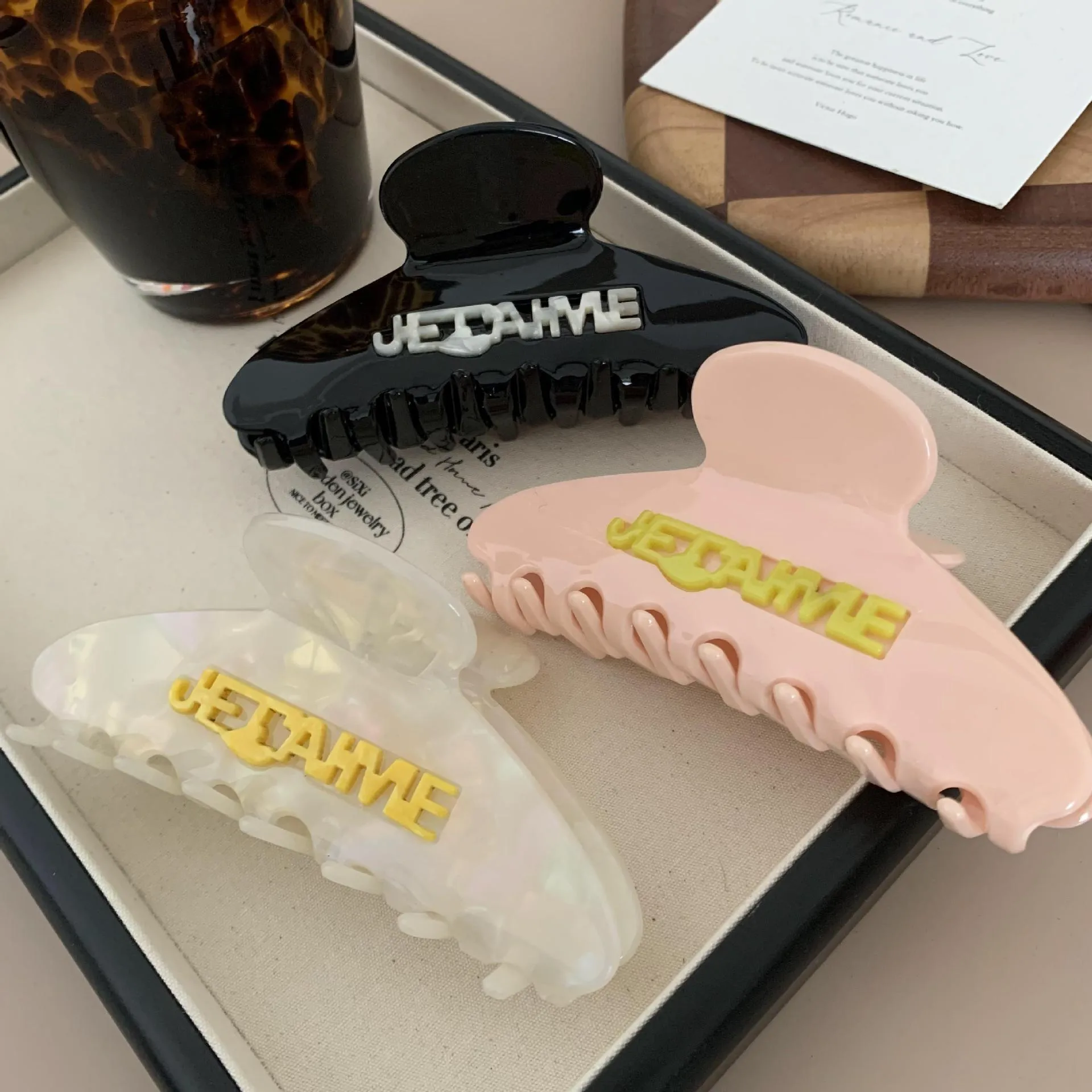 Women's Vintage Style Letter Color Block Acetic Acid Sheets Hair Claws display picture 3