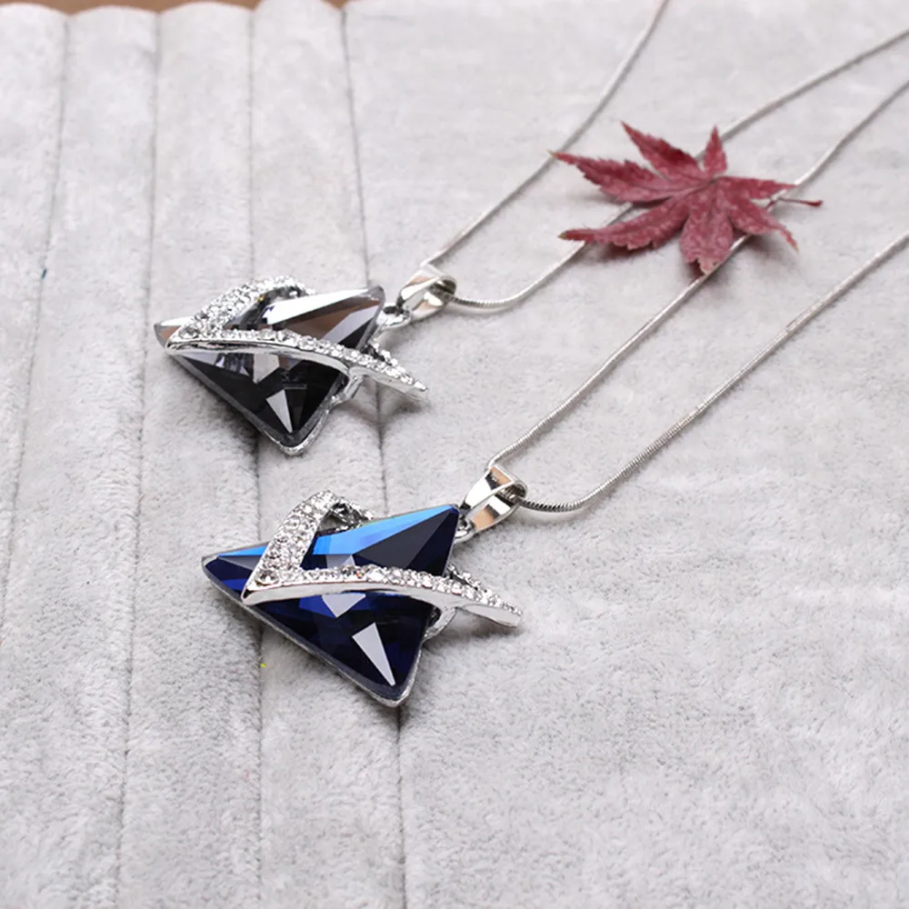 Simple Style Solid Color Alloy Copper Inlay Glass Women's Sweater Chain display picture 7