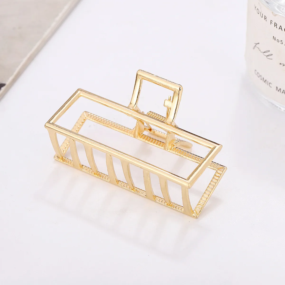 Women's Vintage Style Butterfly Metal Plating Hair Claws display picture 3