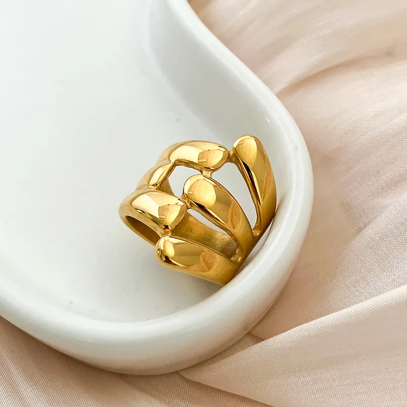 304 Stainless Steel 14K Gold Plated Casual Simple Style Commute Plating Hollow Out Solid Color Rings display picture 1