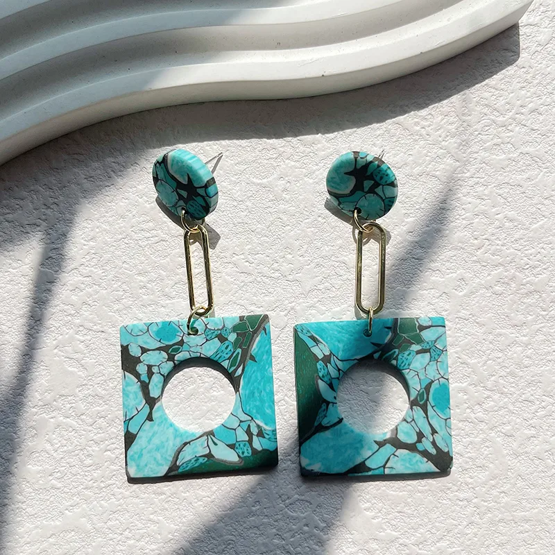 1 Pair Pastoral Classic Style Round Dots Ditsy Floral Plating Alloy Soft Clay 14k Gold Plated Drop Earrings display picture 10