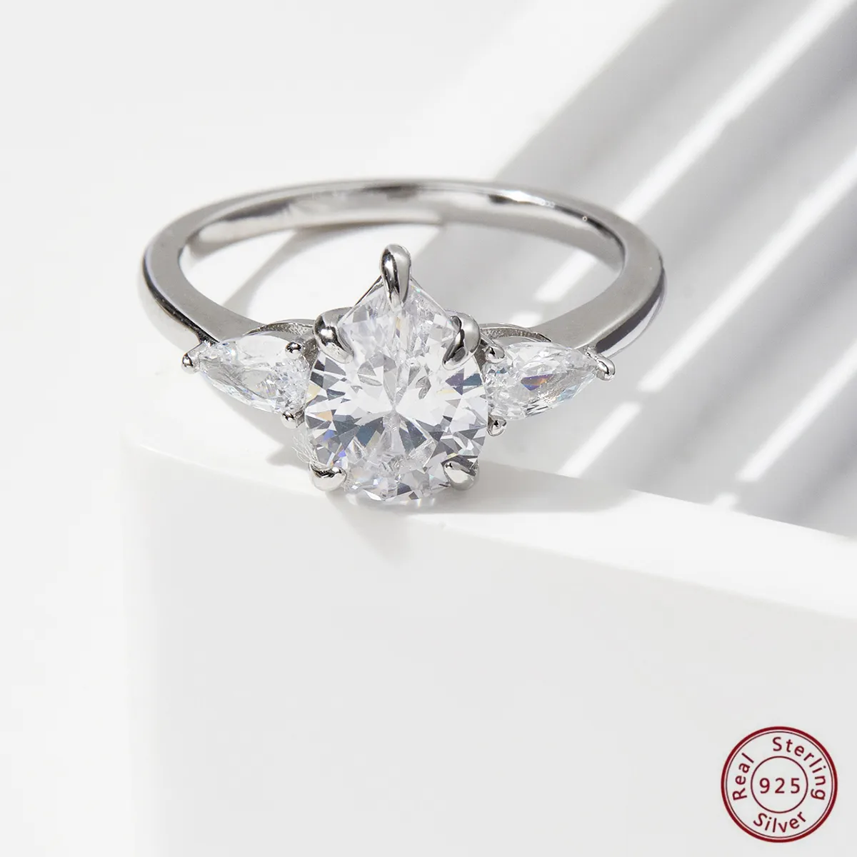 925 Sterling Silver Zircon Square Heart Shape Rings display picture 9