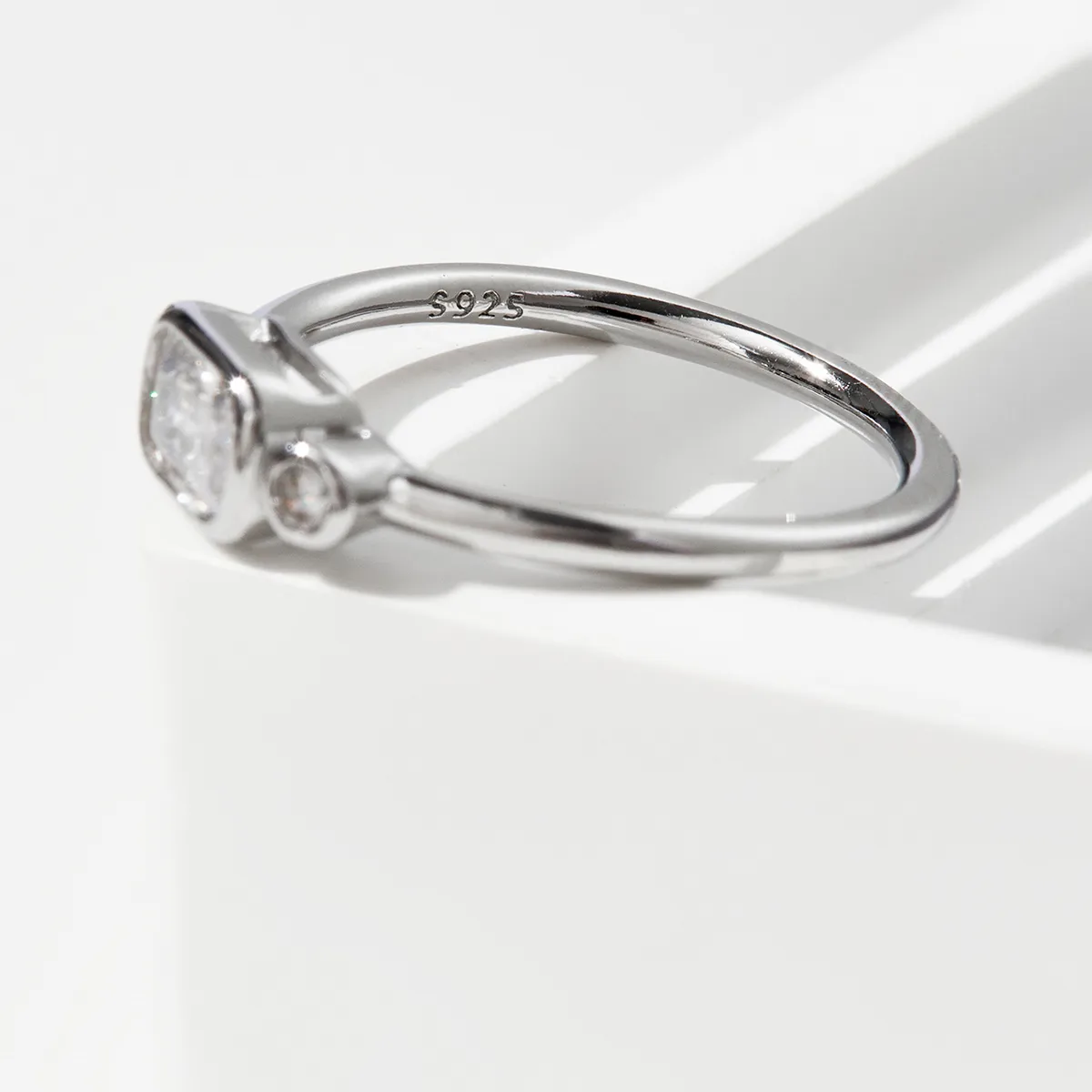 925 Sterling Silver Zircon Square Heart Shape Rings display picture 2