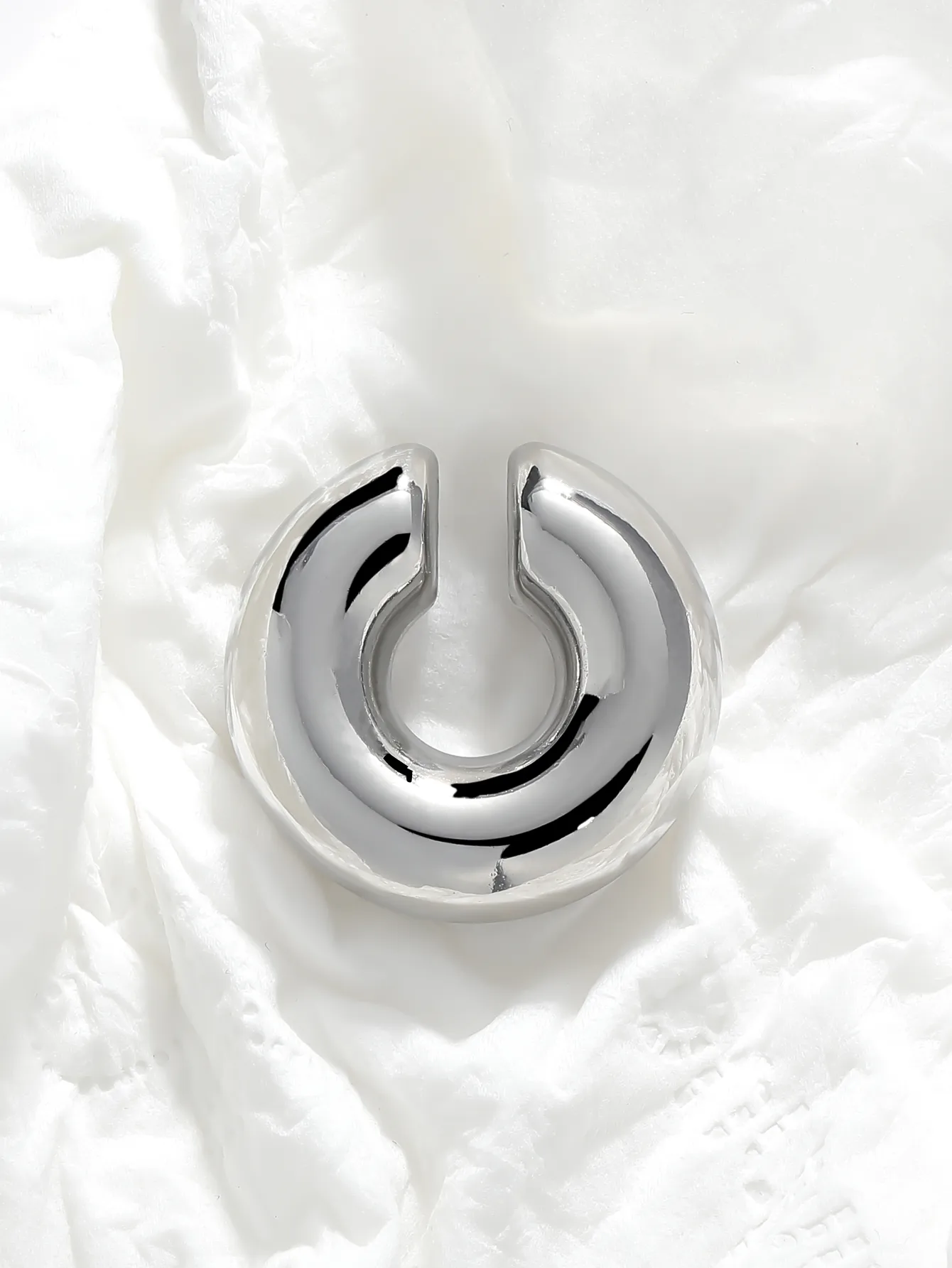 1 Piece Retro Punk Simple Style Solid Color Polishing 304 Stainless Steel Non-Electroplating Ear Cuffs display picture 3