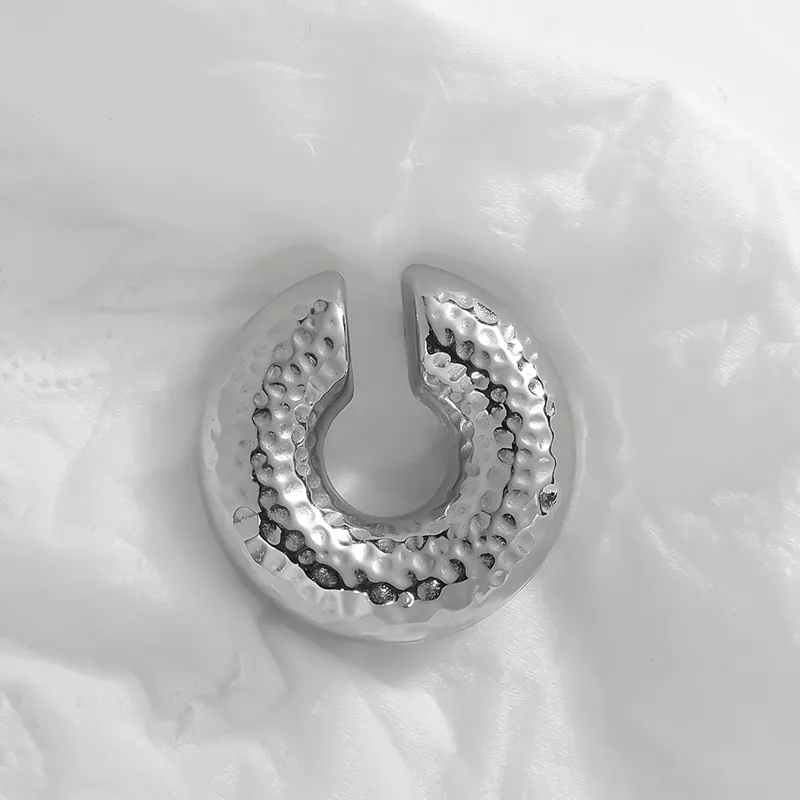 1 Piece Retro Punk Simple Style Solid Color Polishing 304 Stainless Steel Non-Electroplating Ear Cuffs display picture 6