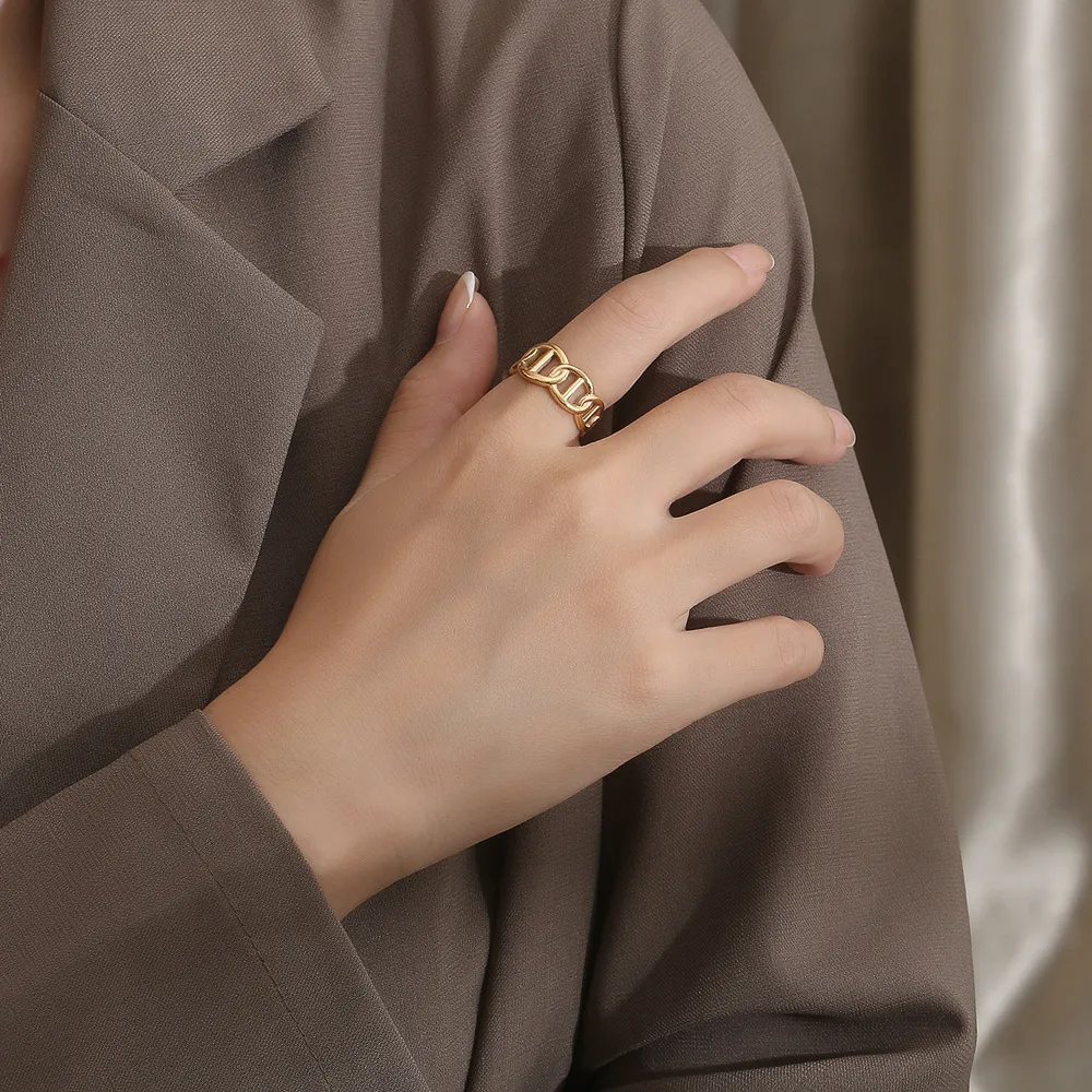 304 Stainless Steel 18K Gold Plated Simple Style Commute Plating Geometric Rings display picture 2