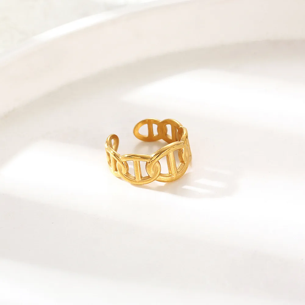 304 Stainless Steel 18K Gold Plated Simple Style Commute Plating Geometric Rings display picture 3
