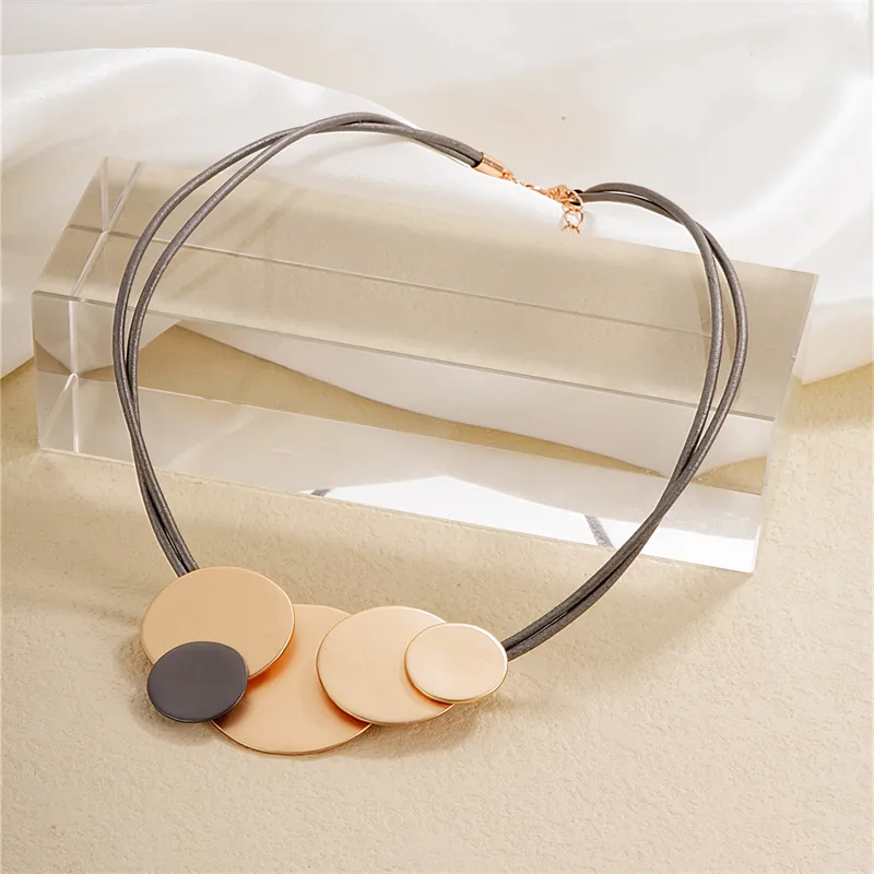 Elegant Exaggerated Geometric 304 Stainless Steel Zinc Alloy Plating K Gold Plated Rhodium Plated Women's Necklace display picture 13