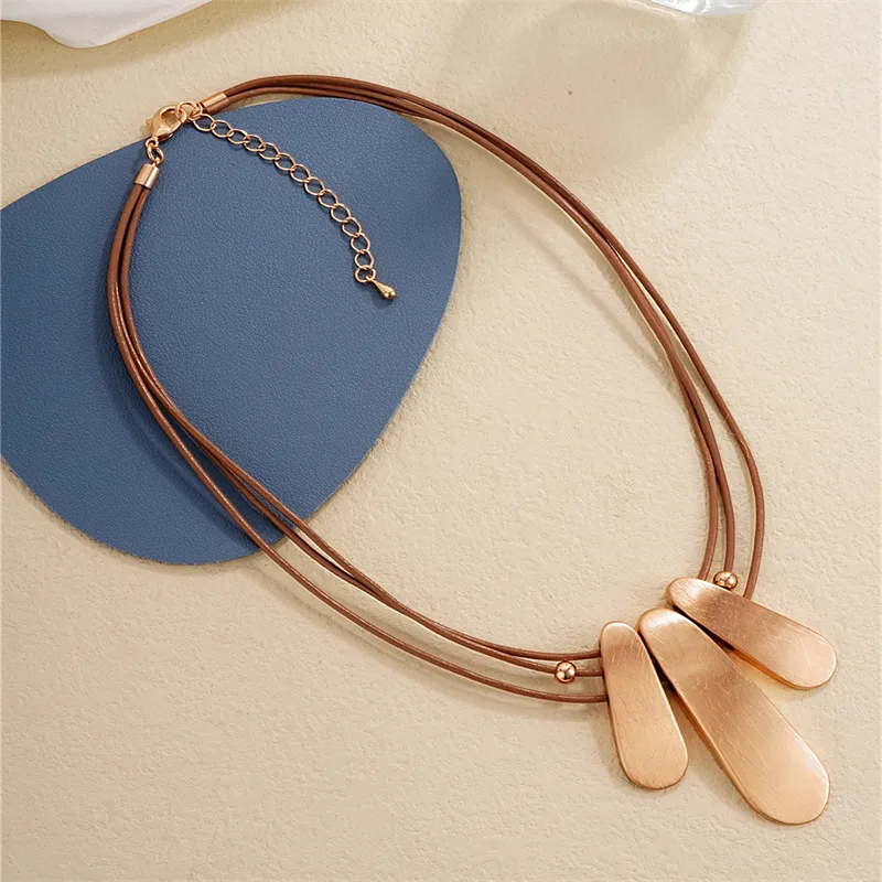Elegant Exaggerated Geometric 304 Stainless Steel Zinc Alloy Plating K Gold Plated Rhodium Plated Women's Necklace display picture 15