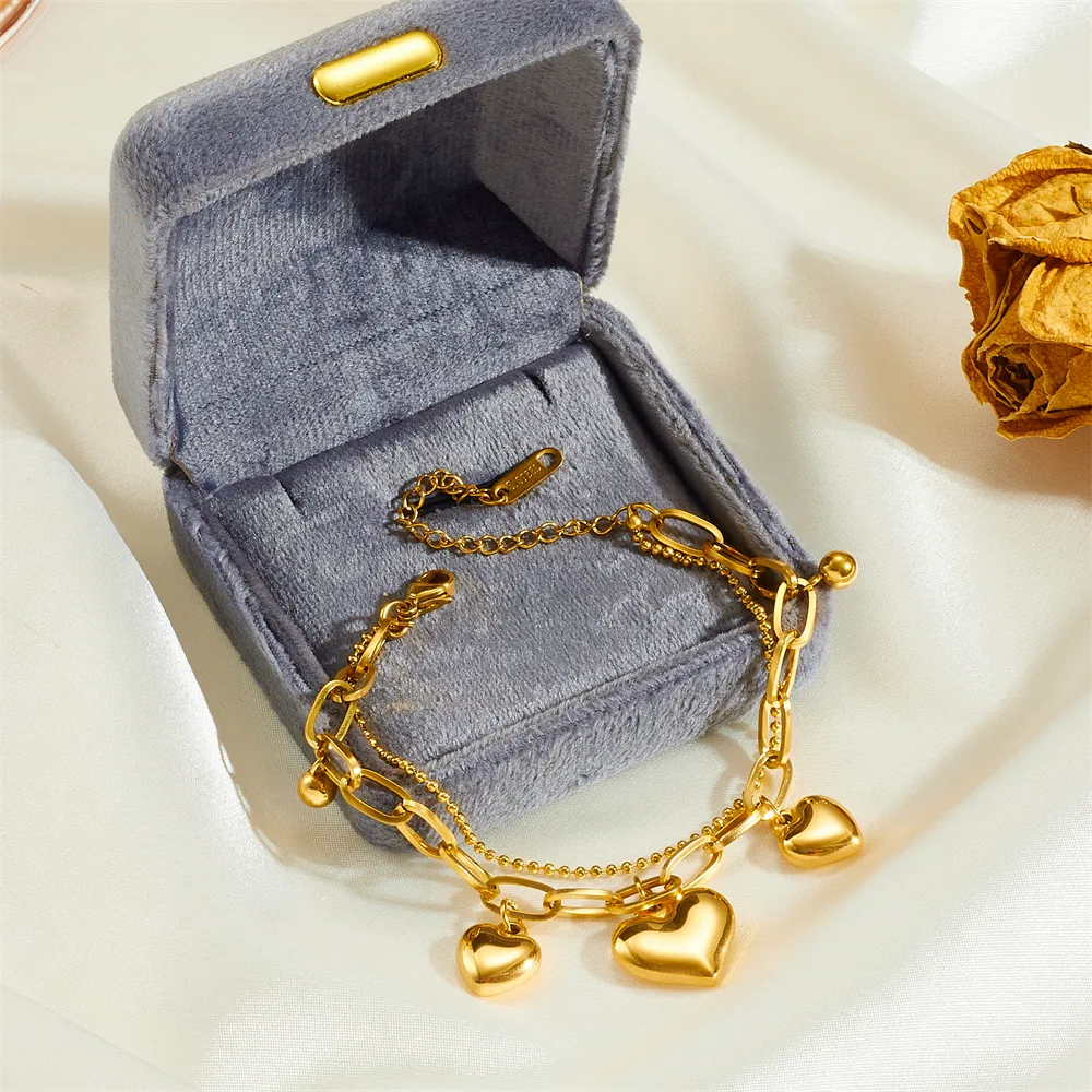 IG Style Heart Shape Titanium Steel 18K Gold Plated Titanium Steel Bracelets In Bulk display picture 1