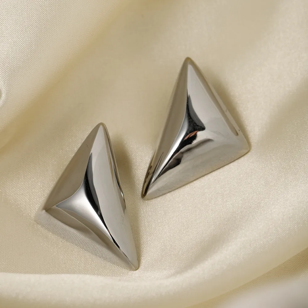 1 Pair Simple Style Classic Style Triangle Plating 316 Stainless Steel  18K Gold Plated Ear Studs display picture 7