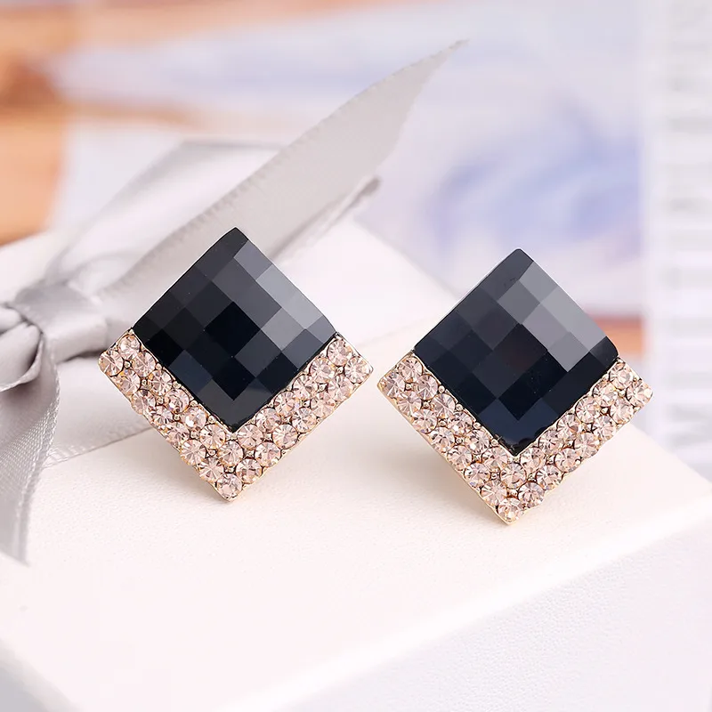 1 Pair Elegant Shiny Rhombus Plating Inlay Alloy Artificial Rhinestones 18k Gold Plated Ear Studs display picture 4