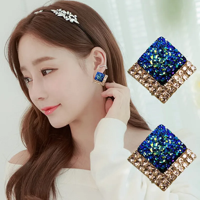 1 Pair Elegant Shiny Rhombus Plating Inlay Alloy Artificial Rhinestones 18k Gold Plated Ear Studs display picture 5