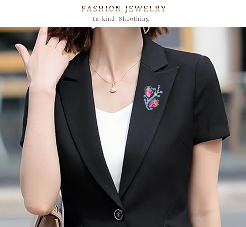 Retro Water Droplets Alloy Inlay Rhinestones Glass Women's Brooches display picture 4
