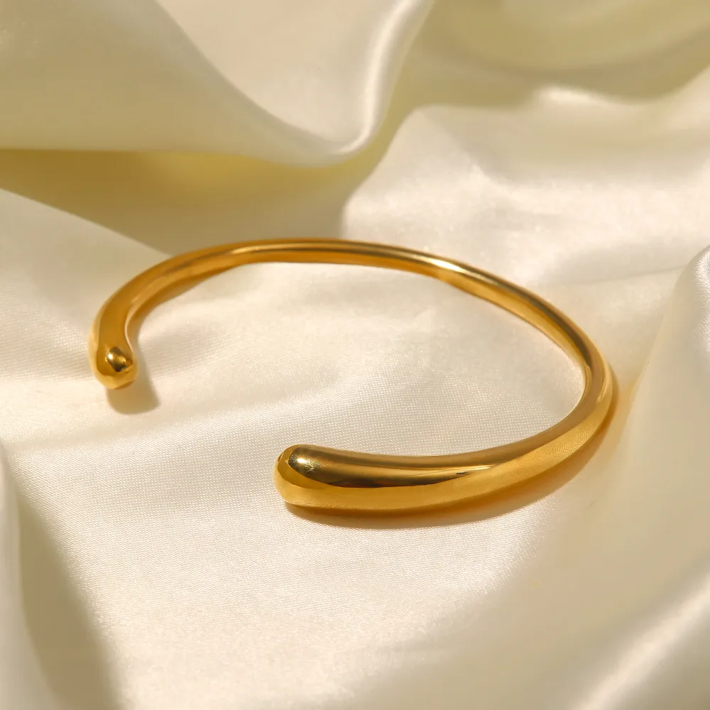 Elegant Circle Stainless Steel Rhinestones Bangle In Bulk display picture 6