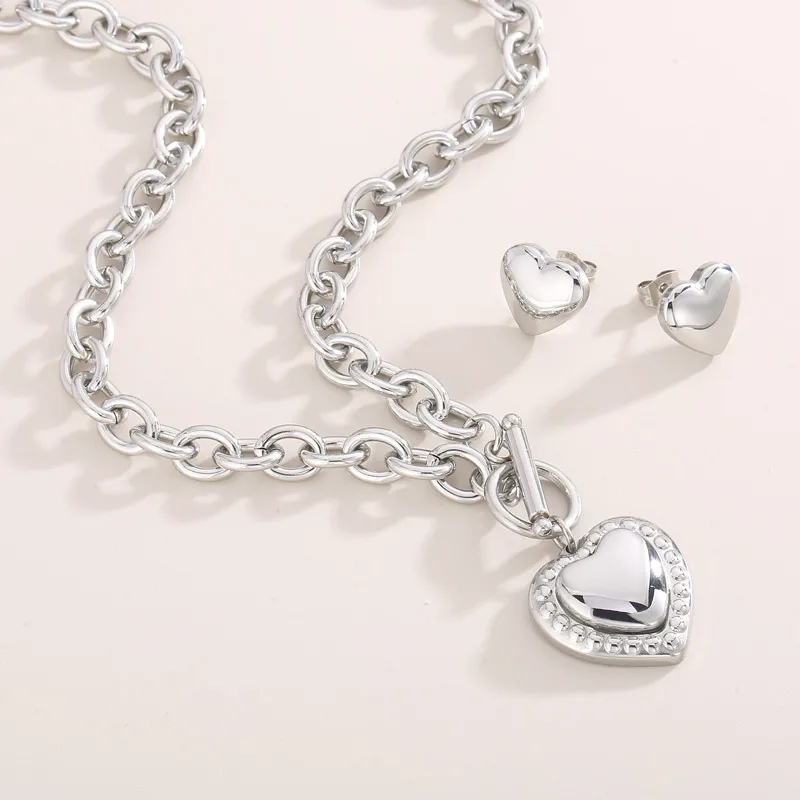 Titanium Steel 18K Gold Plated Modern Style Plating Heart Shape Earrings Necklace display picture 9
