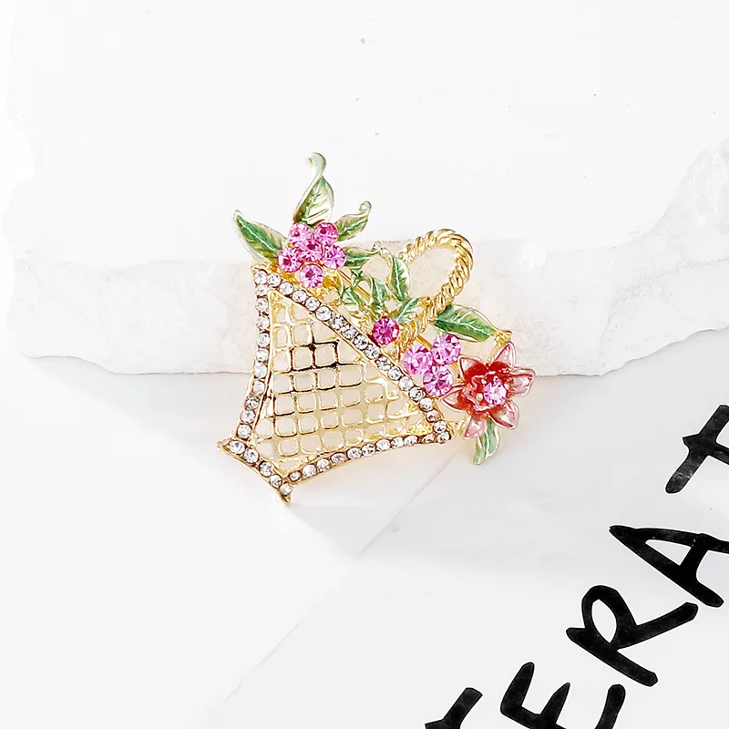Lady Vacation Sweet Flower Basket Alloy Inlay Rhinestones Women's Brooches display picture 5