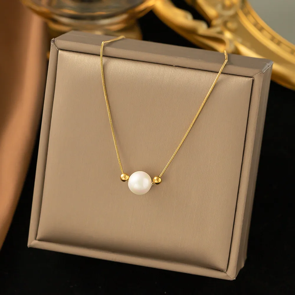 304 Stainless Steel 18K Gold Plated Simple Style Plating Solid Color Necklace display picture 1