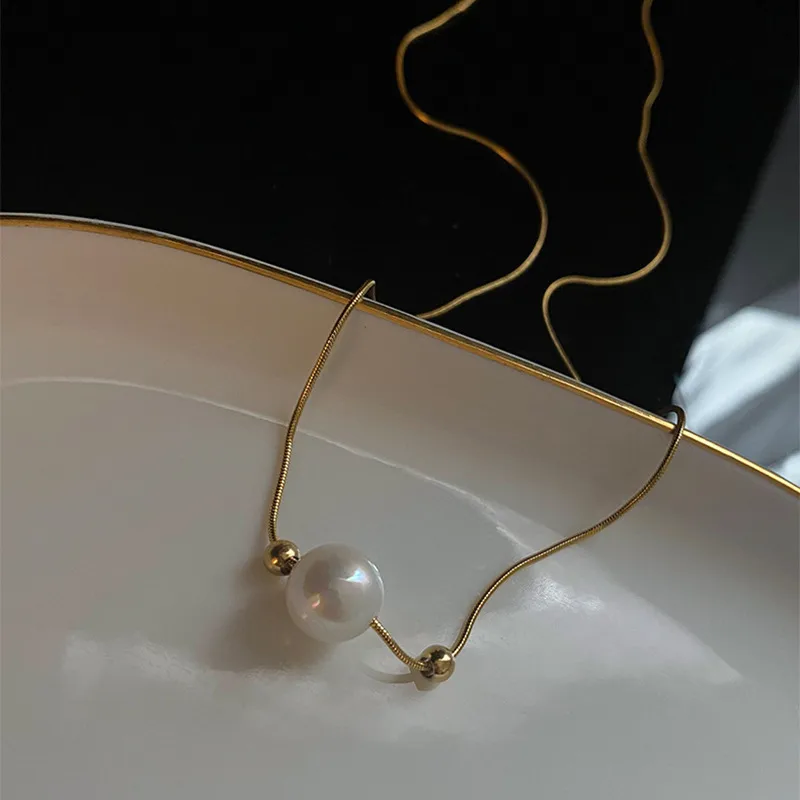 304 Stainless Steel 18K Gold Plated Simple Style Plating Solid Color Necklace display picture 2