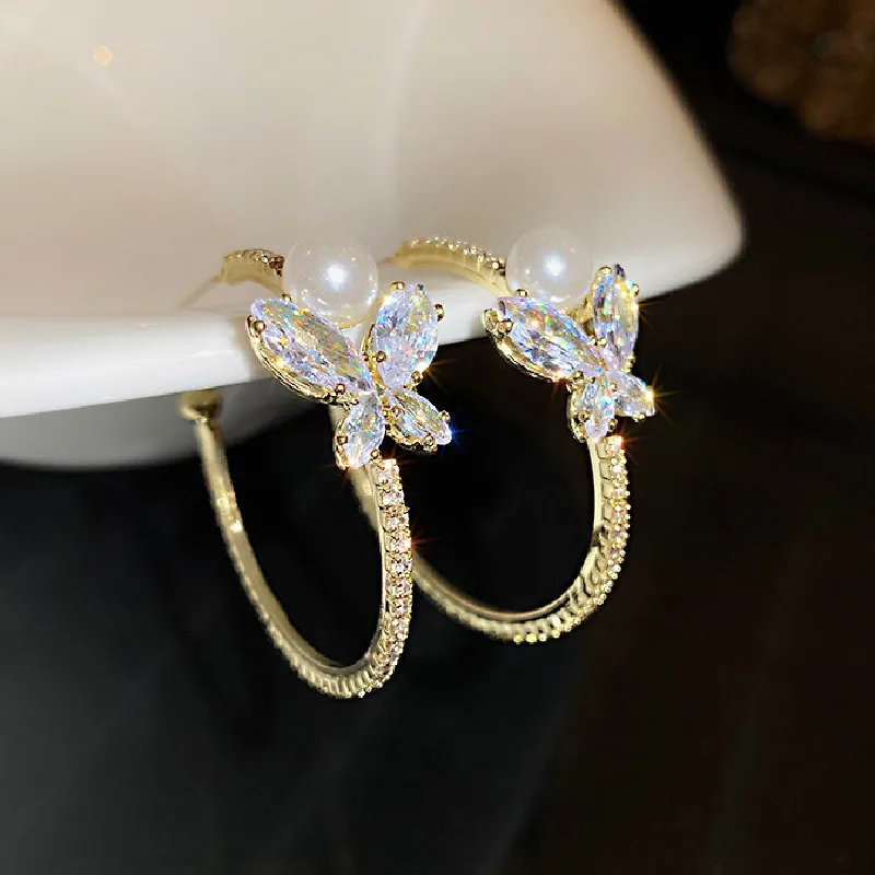 1 Pair Sweet Korean Style Butterfly Inlay Alloy Rhinestones Pearl Ear Studs display picture 2