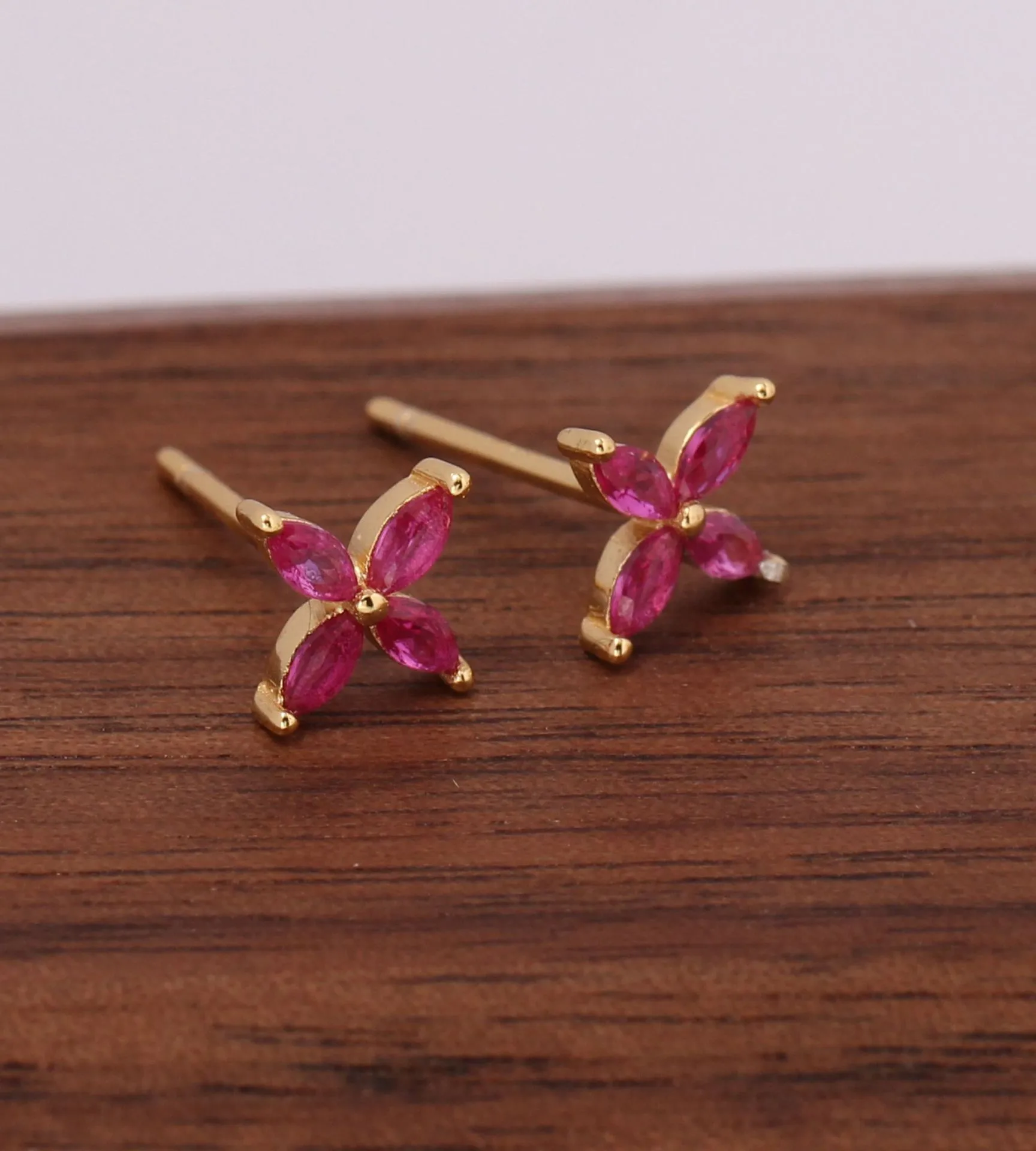 1 Pair 925 Sterling Silver Zircon Flower Ear Studs display picture 4