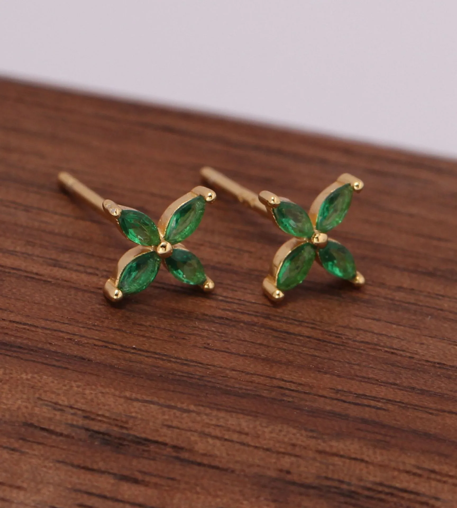 1 Pair 925 Sterling Silver Zircon Flower Ear Studs display picture 5