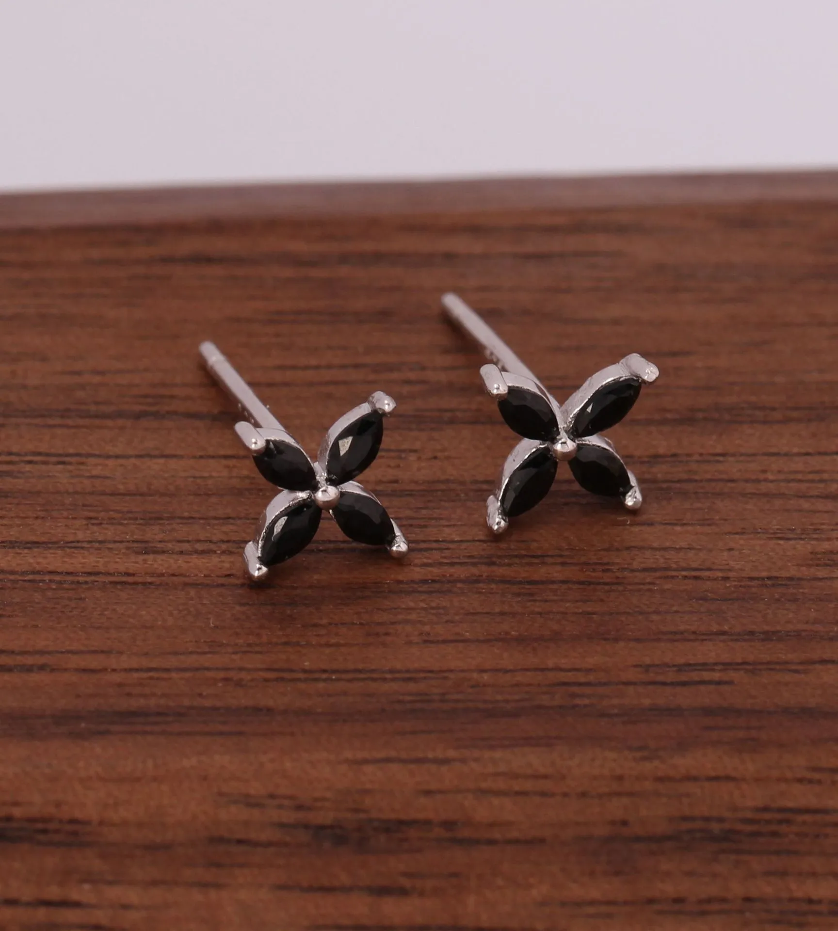 1 Pair 925 Sterling Silver Zircon Flower Ear Studs display picture 10