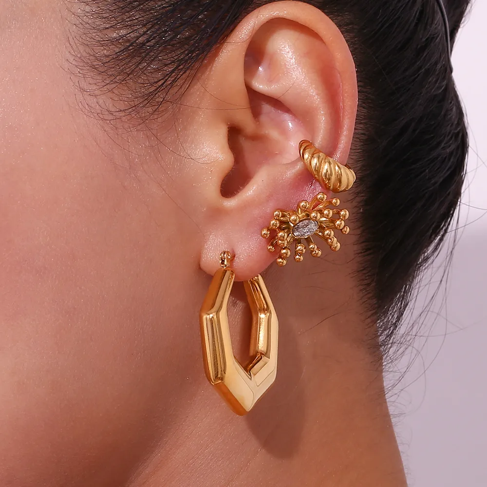1 Pair Simple Style Flower Plating Inlay 304 Stainless Steel Zircon 18K Gold Plated Ear Studs display picture 5