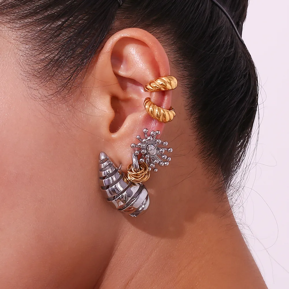 1 Pair Simple Style Flower Plating Inlay 304 Stainless Steel Zircon 18K Gold Plated Ear Studs display picture 7