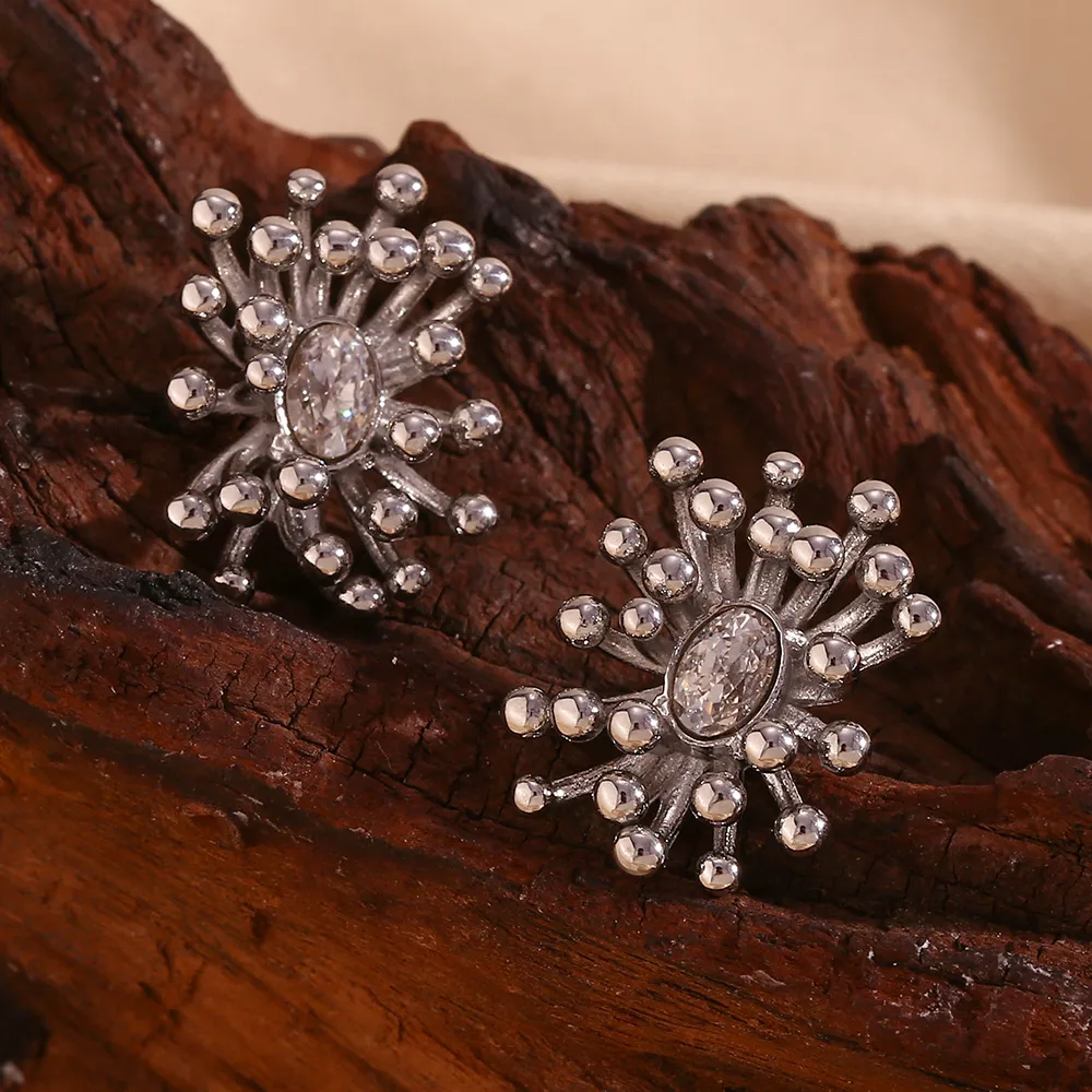 1 Pair Simple Style Flower Plating Inlay 304 Stainless Steel Zircon 18K Gold Plated Ear Studs display picture 10