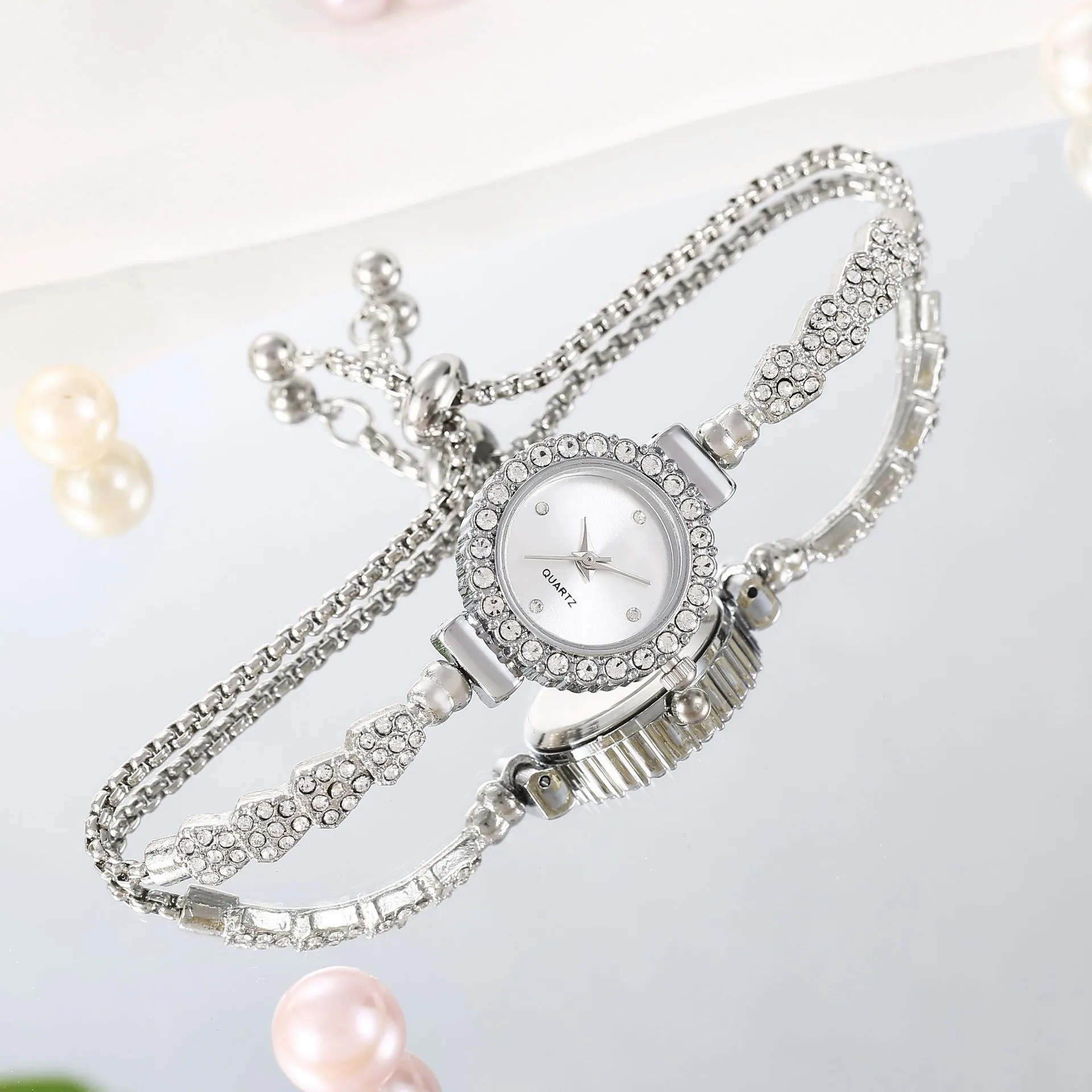 Classic Style Solid Color Telescopic Rope Quartz Women's Watches display picture 9