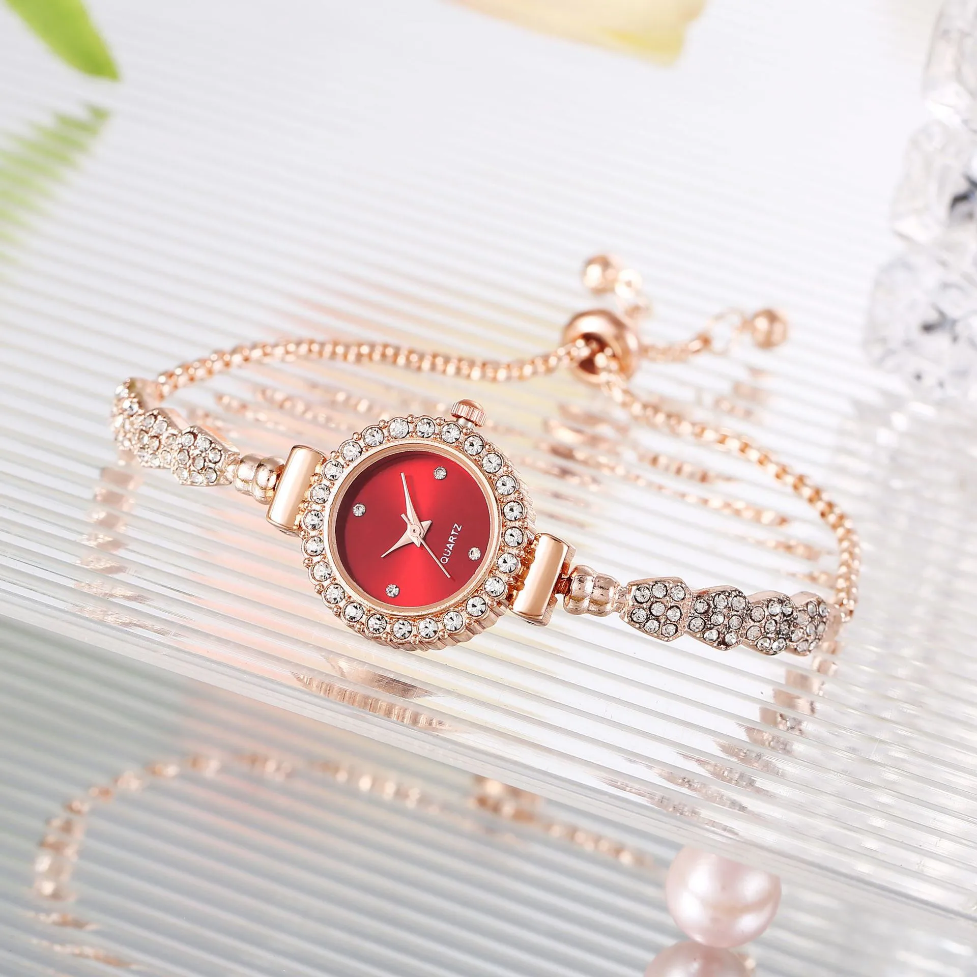 Classic Style Solid Color Telescopic Rope Quartz Women's Watches display picture 7